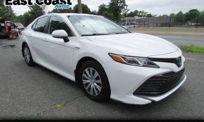 2020 Toyota Camry LE Hybrid