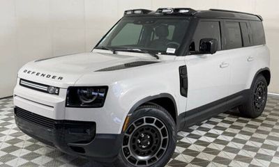 2026 Land Rover Defender 110 S