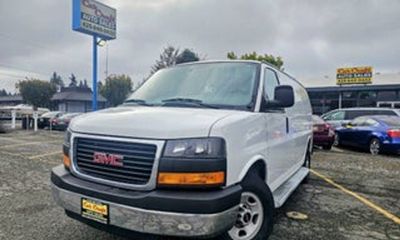 2018 GMC Savana Cargo