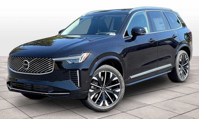2026 Volvo XC90 Ultra Bright