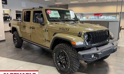 2026 Jeep Gladiator Sport