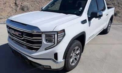 2026 GMC Sierra Elevation