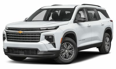 2025 Chevrolet Traverse LT