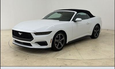 2025 Ford Mustang I4