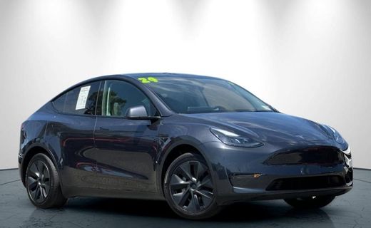 2024 Tesla Model Y Long Range