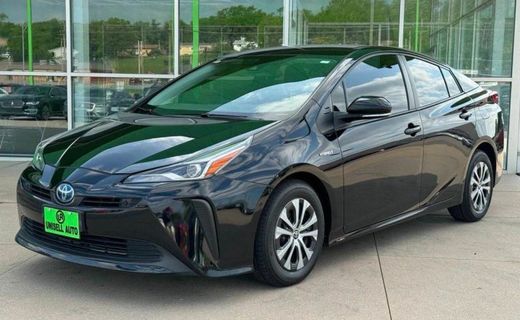 2022 Toyota Prius LE