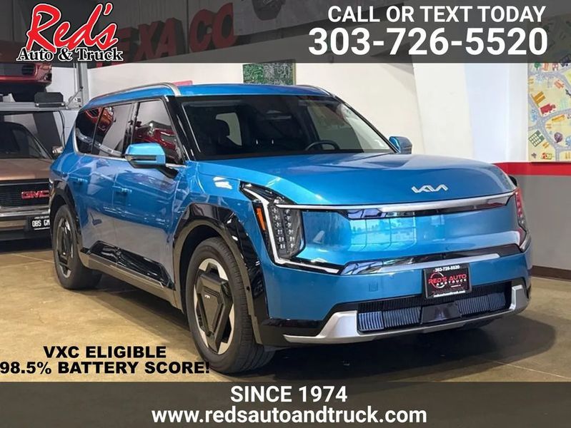 2024 Kia EV9 — a typically priced live listing