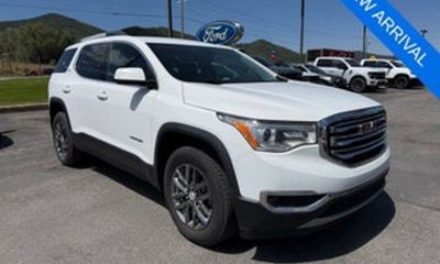 2017 GMC Acadia SLT 1
