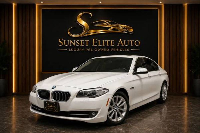 Representative 2013 BMW 528xi photo