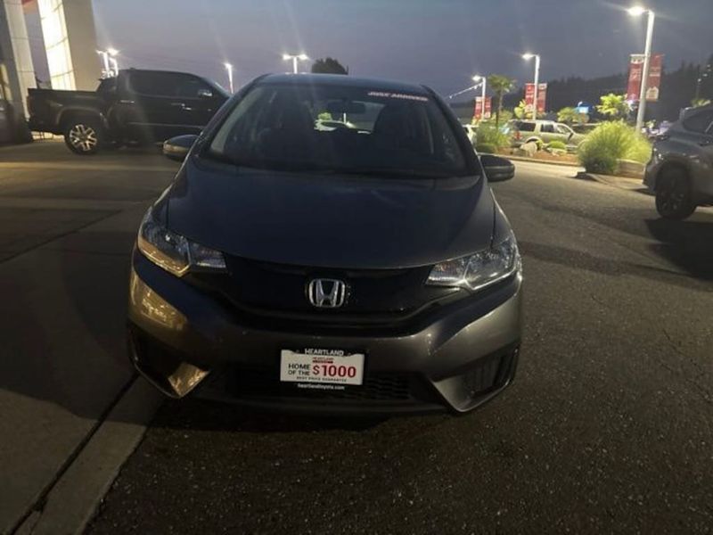 2015 Honda FIT — a typically priced live listing