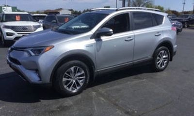 2018 Toyota RAV4 LE Plus XLE