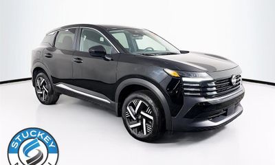 2025 Nissan Kicks MPV SV