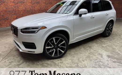 2021 Volvo XC90 Momentum