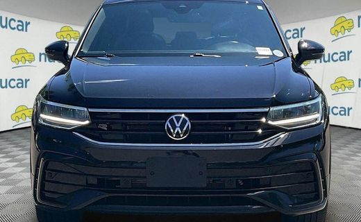 2024 Volkswagen Tiguan 4MOTION SE Black