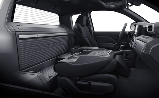 2026 Toyota Tacoma SR Xtracab