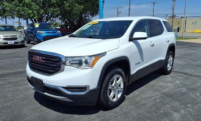2017 GMC Acadia SLE 1