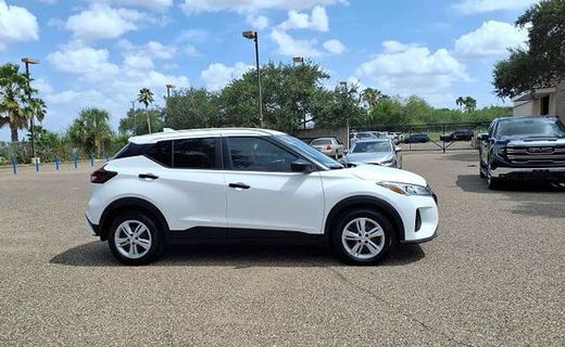 2023 Nissan Kicks S