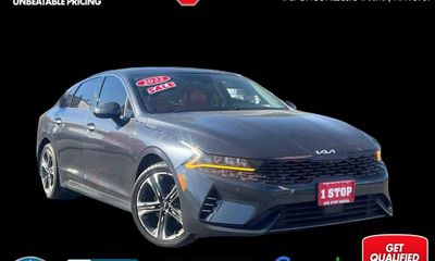 2022 Kia K5 EX