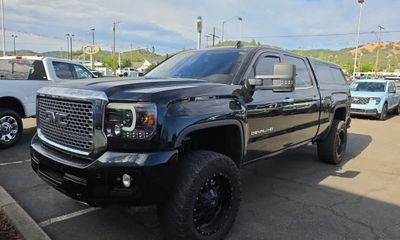2016 GMC Sierra Denali