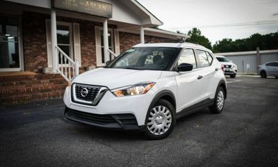 2018 Nissan Kicks S