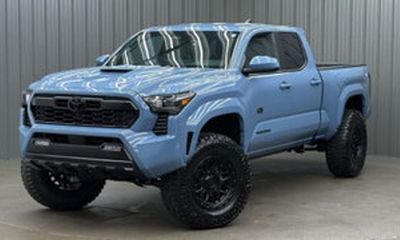 2026 Toyota Tacoma SR