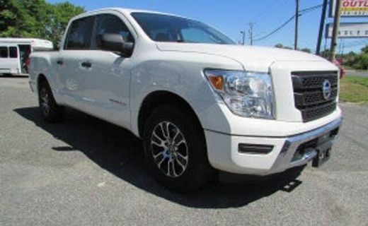2022 Nissan Titan SV