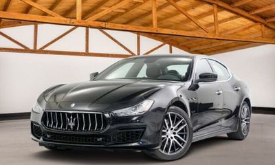 2018 Maserati Ghibli Standard