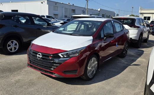 2025 Nissan Versa SR