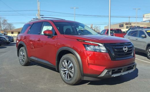 2023 Nissan Pathfinder SL