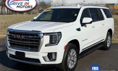 2022 GMC Yukon XL SLE