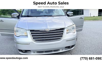 2010 Chrysler Town AND Country RT