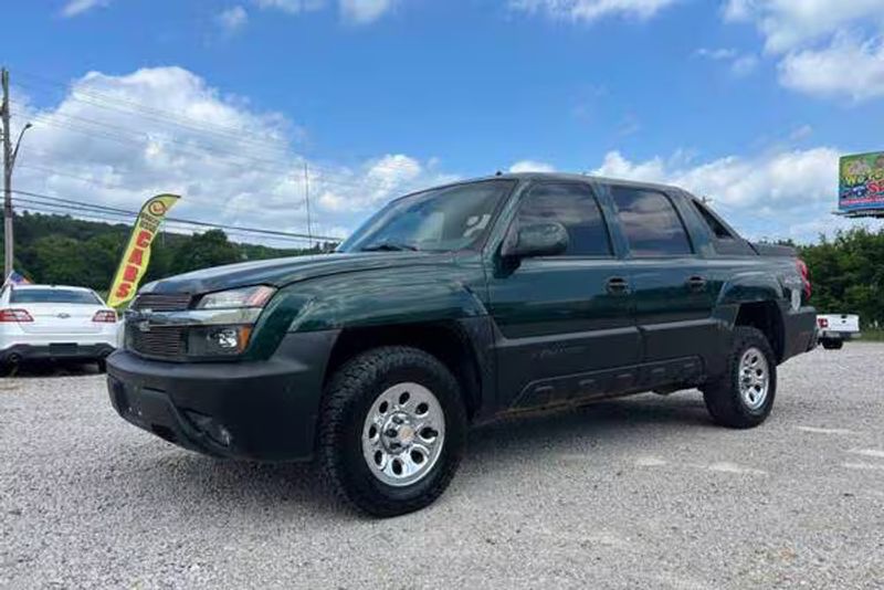 2002 Chevrolet Avalanche — a typically priced live listing