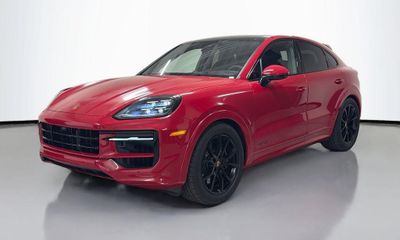 2025 Porsche Cayenne GTS