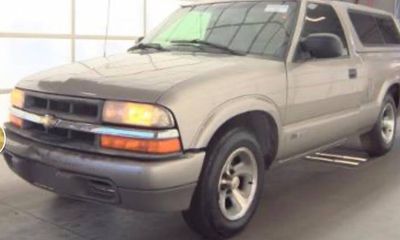 2000 Chevrolet S-10 Pickup LS