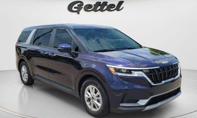 2024 Kia Carnival LX Seat Package