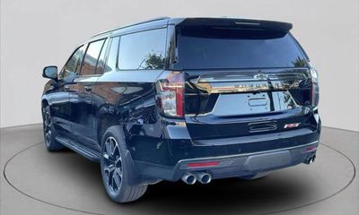 2022 Chevrolet Suburban RST