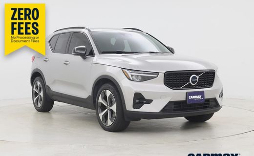 2023 Volvo XC40 Plus Dark