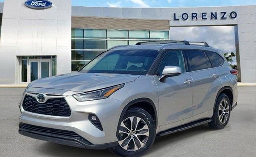 2021 Toyota Highlander XLE NAV