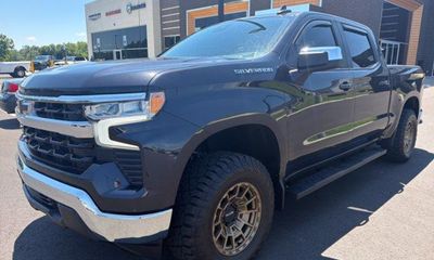2022 Chevrolet Silverado LT