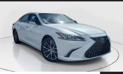 2025 Lexus ES 300H Premium