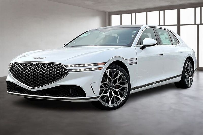 2026 Genesis G90 — a typically priced live listing