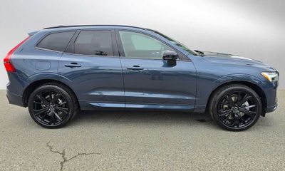 2026 Volvo XC60 Ultra Black Edition