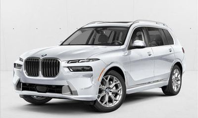 2025 BMW X7 XDRIVE40I