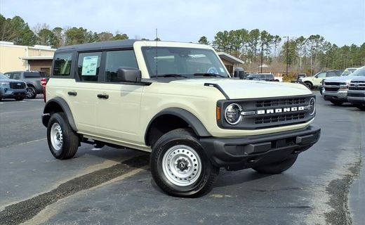 2025 Ford Bronco Base