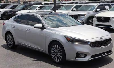 2017 Kia Cadenza Premium Pano Luxury