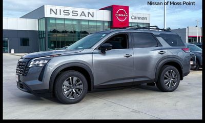 2026 Nissan Pathfinder SV