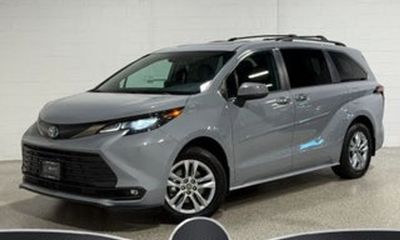 2022 Toyota Sienna XLE Woodland Edition