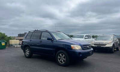 2004 Toyota Highlander STD