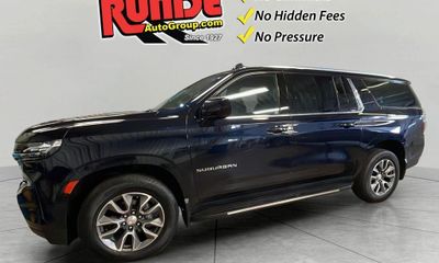 2022 Chevrolet Suburban LT