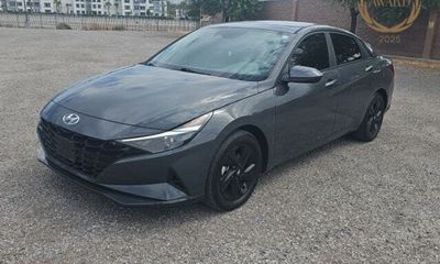 2023 Hyundai Elantra Blue
